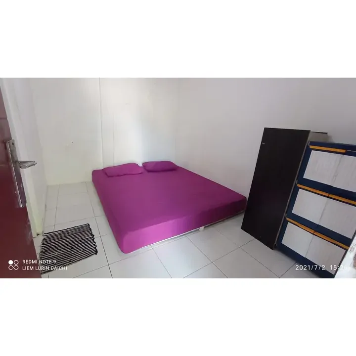 Foto Kamar B (Deluxe Room)  Kost Surabaya